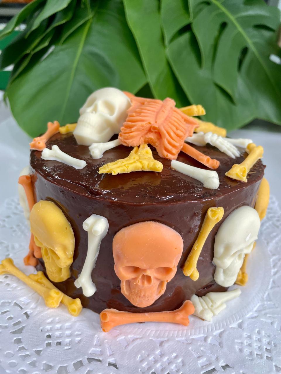 Torta con esqueletos