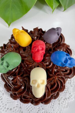 Torta con mini calaveras