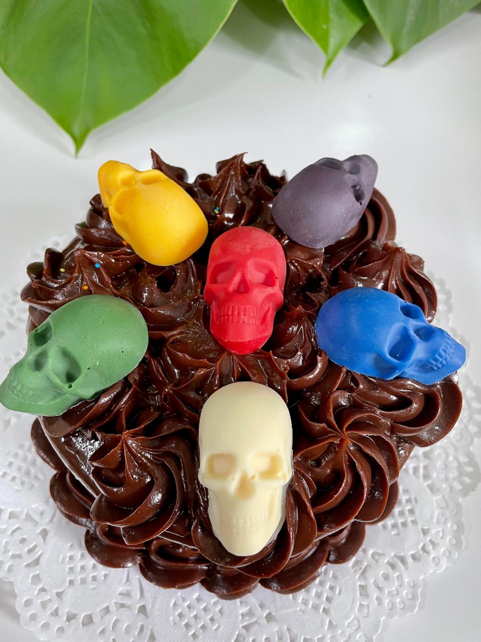 Torta con mini calaveras